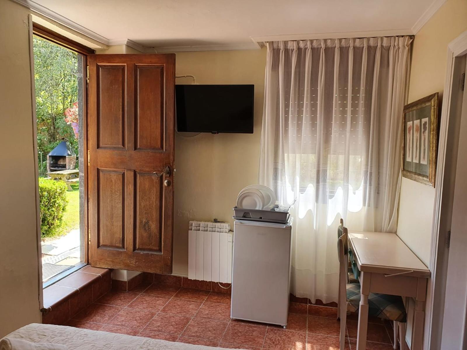 Alojamiento Con Jardin Y Barbacoa Onís Δωμάτιο φωτογραφία